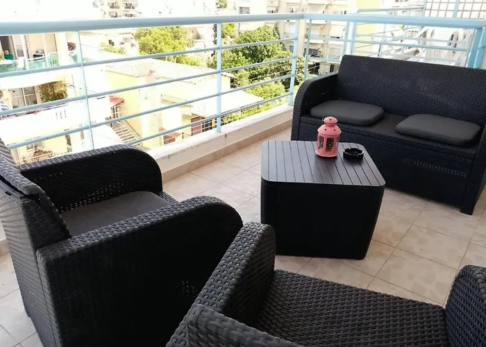 Apartment By The Beach With Amazing Sea View