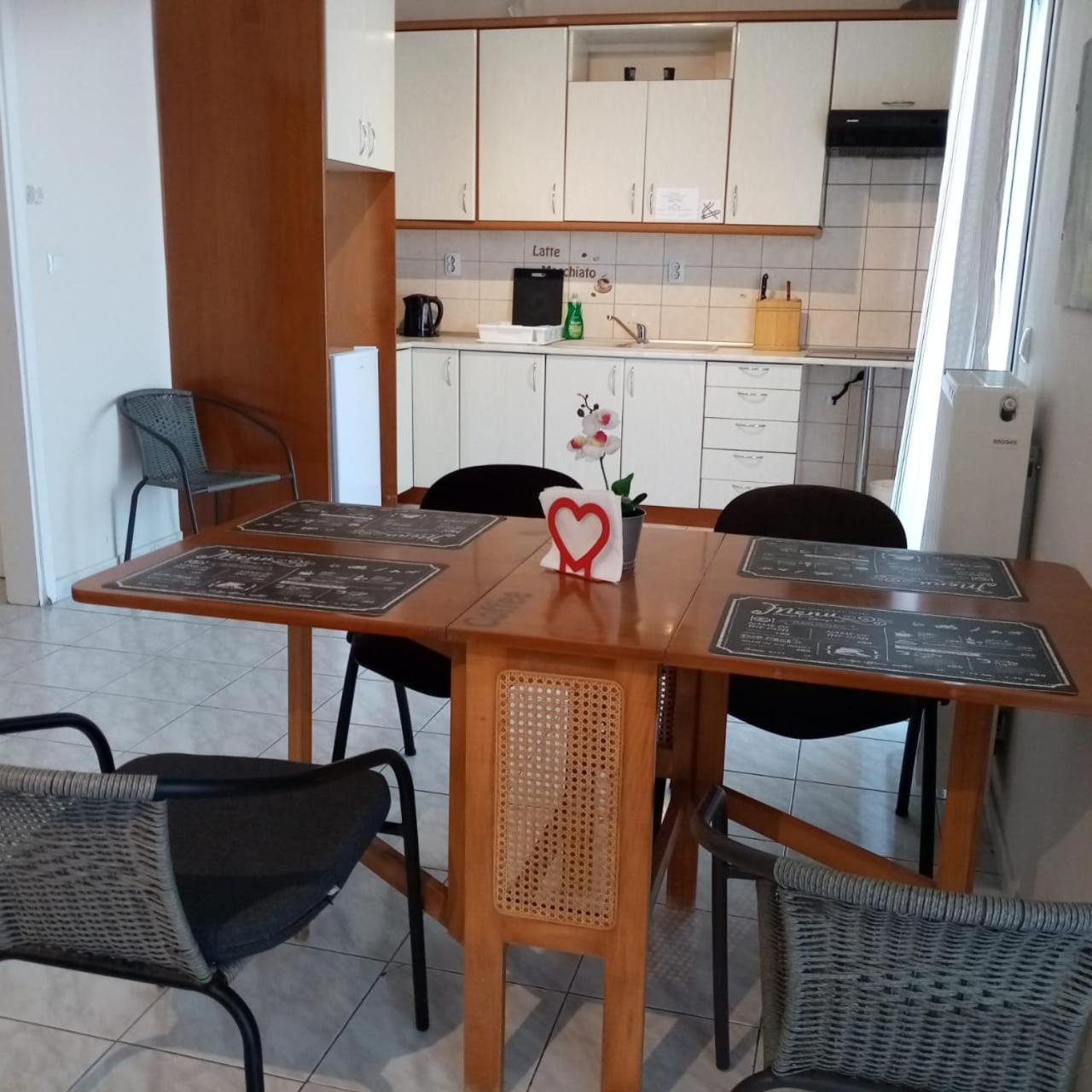 By The With Amazing Sea View Apartment Peraia (Thessaloniki)
